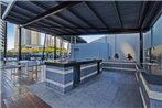 Circle on Cavill - 2 Bedroom Ocean SPA Apartment in the centre of Surfers Paradise!