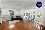 CHARMING COTTAGE BY THE WATER / WOY WOY