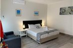 BENDIGO HIGH ST APARTMENTS with KING BED-COURTYARD-KITCHEN-REFURBISHED 2022