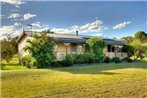 Cottages on Lovedale - Cottage No. 2 (2 bedroom)