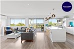 HOLIDAY HOME WITH OCEAN VIEWS / WAMBERAL