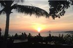 Banana Sunset - Bar & Bungalows