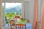 Exclusive apartment with secluded beach in Cannobio