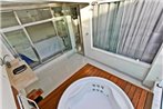 Cobertura 3 suites jacuzzi 50m da praia