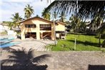 Casa para 8 pessoas com piscina em frente a praia