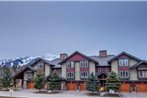 Pinnacle Ridge Chalets by Fernie Lodging Co