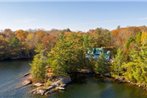 Blueberry Point A Classic Lake Joseph family cottage on a 900 ft peninsula