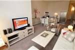 Camperdown Self-Contained Modern Two-Bedroom Apartment (517MIS)