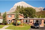 Canadian Rockies Inn - Adults only