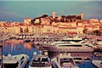 Cannes a 100 metres du Palais et des plages