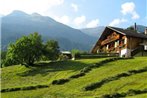 Cozy Chalet in Grindelwald with Mountain View