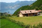 Lake view chalet in Lombardy with Swimming Pool