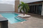 Casa Quinta Moderna Piscina Privada via Girardot zonas verdes