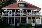 Colonial Charm Inn Bed & Breakfast