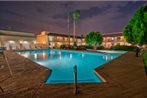 Days Inn & Suites by Wyndham Scottsdale North