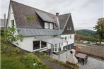 Modest Holiday Home in Neuastenberg with Garden