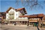 Cafe Chiemgau und Gastehaus