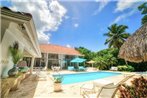 Modern Villa with Jacuzzi & Staff & Golf Courses at Casa de Campo