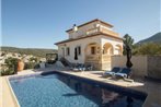 Luxurious Holiday Home In Alcanali with Pool