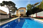 House with Pool and Sea Views