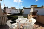 Cozy Apartment in Empuriabrava with Private Terrace