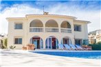 Fuengirola Villa Sleeps 14 with Pool Air Con and WiFi