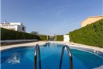 Casa familiar con jardin y piscina_tofin~o