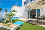 Playa de Fanabe Villa Sleeps 8 with Pool Air Con and WiFi