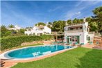 San Jaime Mediterraneo Villa Sleeps 11 with Pool Air Con and WiFi