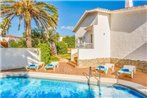 San Jaime Mediterraneo Villa Sleeps 4 with Pool Air Con and WiFi