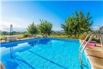 Alcudia Villa Sleeps 7 with Pool Air Con and WiFi