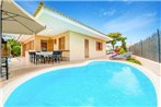 Villa in Playa de Muro Sleeps 6 with Pool Air Con and WiFi