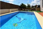 Chalet con piscina privada solo para familias y parejas