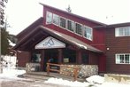 Fernie Slopeside Lodge