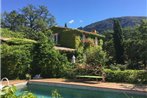 Spacious Holiday Home in Moustiers-Sainte-Marie with a Pool