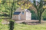 Two-Bedroom Holiday Home in Cravant les Coteaux