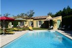 Agreable villa familiale avec piscine chauffee