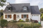 Charming holiday home with nice garden and only 5 km from the Breton beach!