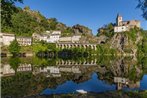 Les Gi^tes du Rocher et de la Boucle du Tarn