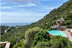 Superbe villa avec piscine chauffee et vue mer a` Palombaggia