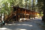 Goldmine Lodge & Black Bear Cottages