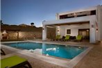 Holiday Home Lachania Villa with Pr. Pool & Jacuzzi