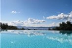 Nisaki Villa Sleeps 6 Pool WiFi