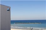 Hayarkon Sea View Apt