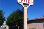 Hiland Motel