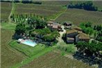 Cozy Farmhouse in Castiglione del Lago With Swimming Pool