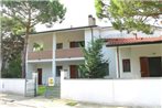 Cozy Holiday Home in Lido di Volano near Sea