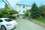 Holiday home Pionirska I