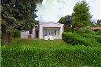 Cozy Holiday Home with Garden in Villaggio Taunus Italy