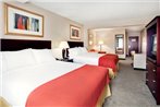 Holiday Inn Express & Suites Bradley Airport